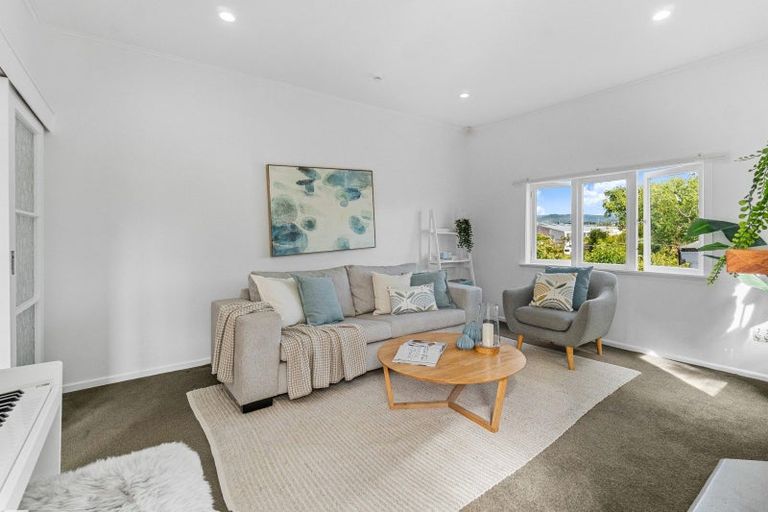Photo of property in 1/8 Millbrook Road, Henderson, Auckland, 0612