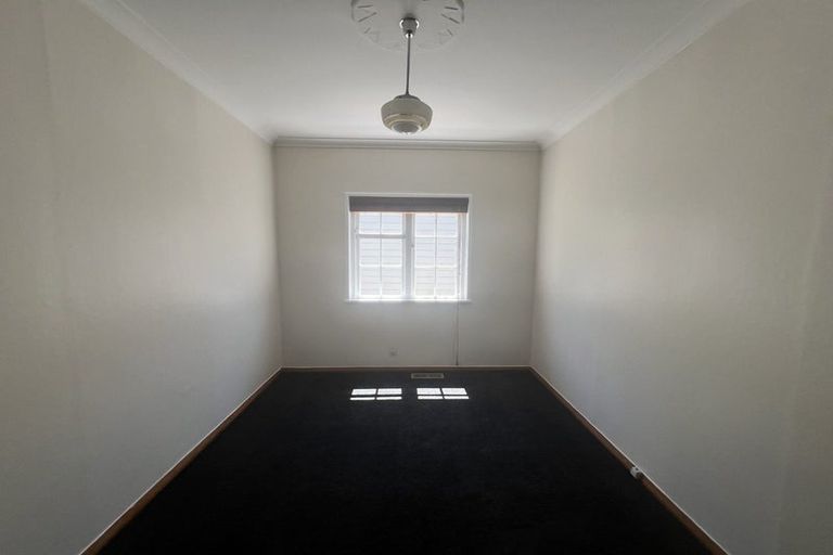 Photo of property in 90 Nottingham Street, Karori, Wellington, 6012