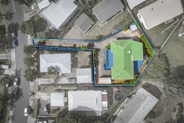 Photo of property in 23a Riserra Drive, Ranui, Auckland, 0612