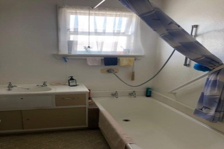 Photo of property in 187 Commercial Street, Takaka, 7110