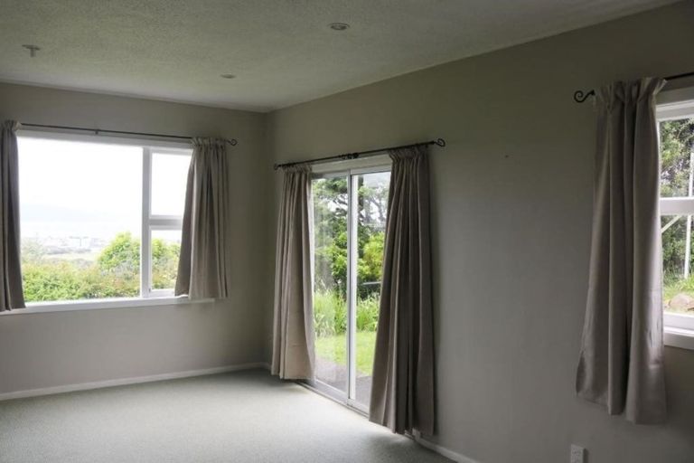 Photo of property in 29 Magnolia Grove, Maungaraki, Lower Hutt, 5010