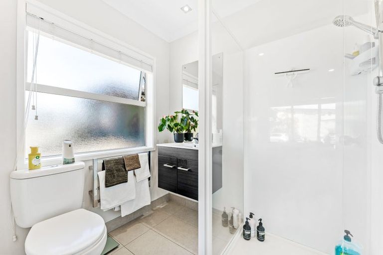 Photo of property in 2 Maylee Crescent, Gulf Harbour, Whangaparaoa, 0930