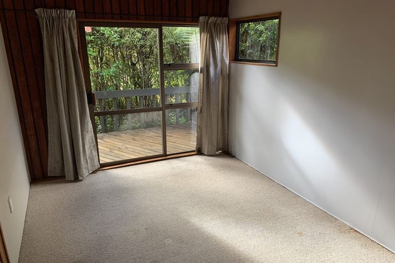 Photo of property in 541b South Titirangi Road, Titirangi, Auckland, 0604