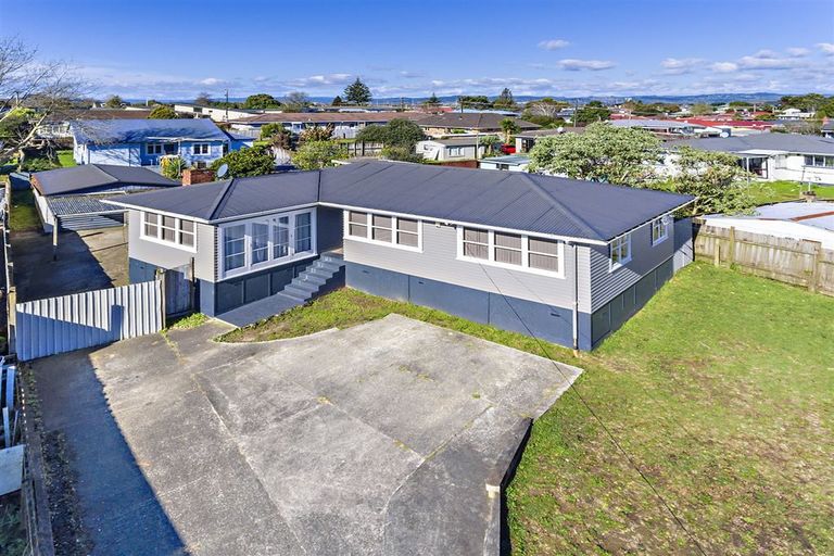 Photo of property in 1 Puriri Road, Manurewa, Auckland, 2102