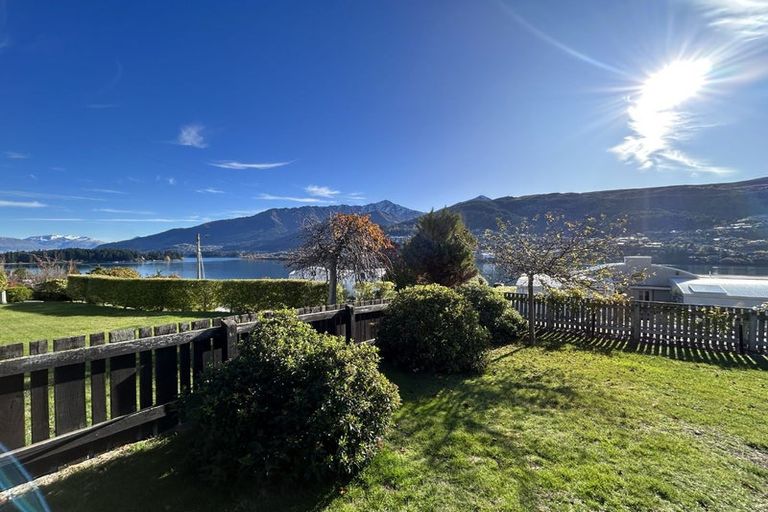 Photo of property in 407 Peninsula Road, Kelvin Heights, Queenstown, 9300