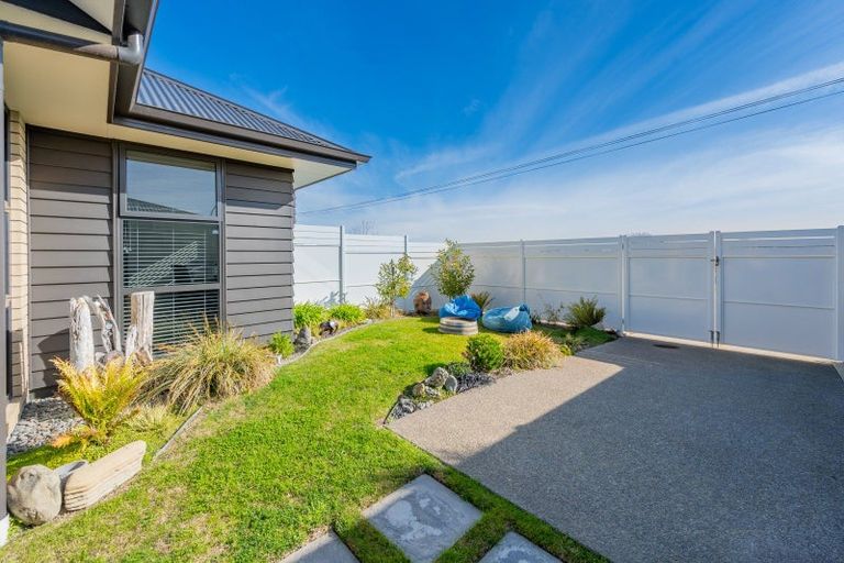 Photo of property in 56 Eriksen Road, Te Awa, Napier, 4110