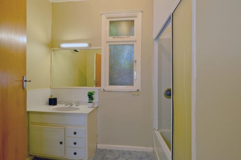 Photo of property in 114 Somerville Street, Andersons Bay, Dunedin, 9013