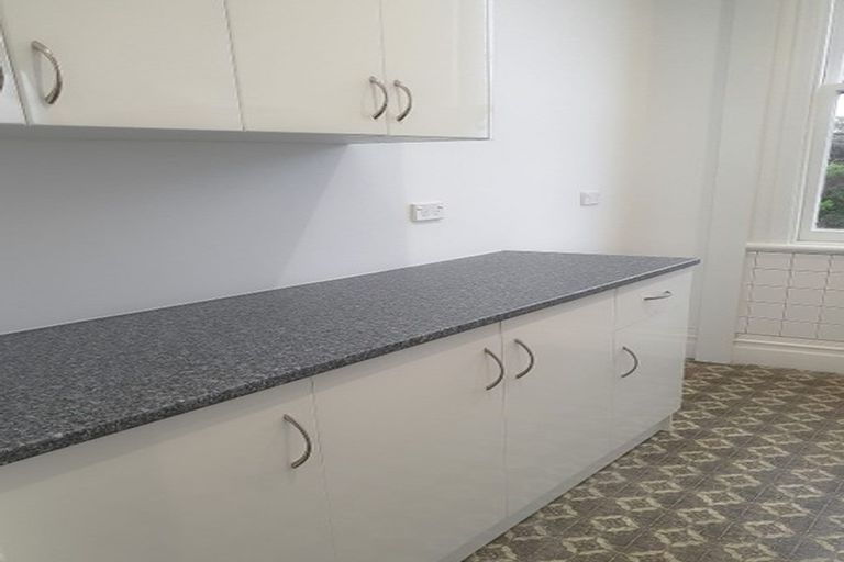 Photo of property in 20a Waripori Street, Berhampore, Wellington, 6023