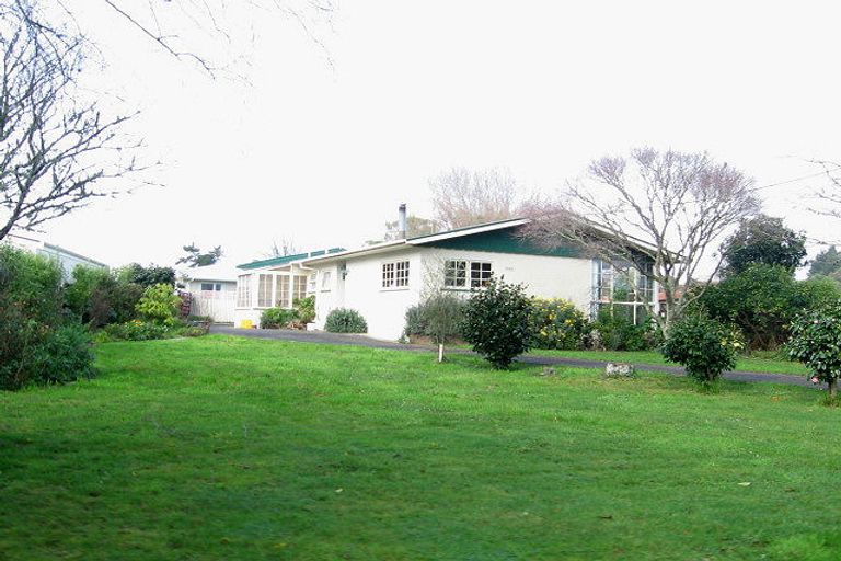 Photo of property in 15 Petersens Road, Aokautere, Palmerston North, 4471