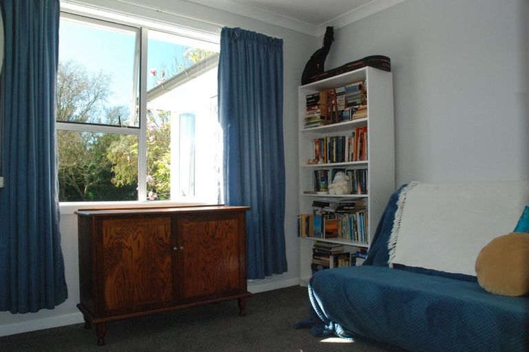 Photo of property in 196 Seaview Road, Westown, New Plymouth, 4310