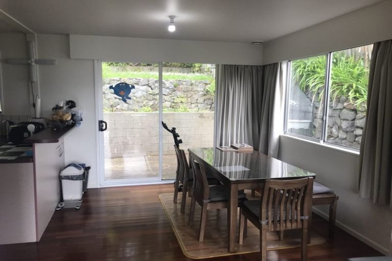 Photo of property in 70 Allington Road, Karori, Wellington, 6012