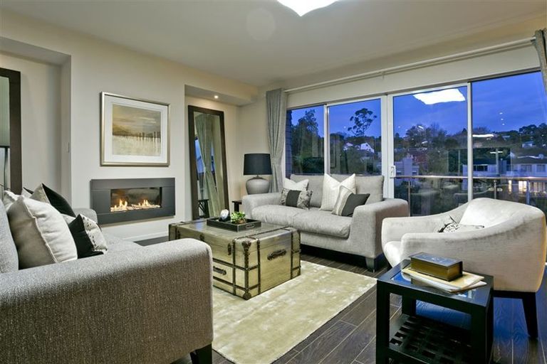 Photo of property in 19 Kahikatea Close, Campbells Bay, Auckland, 0630