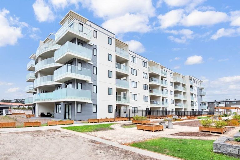 Photo of property in Apollo Apartments, 201/46 Rosedale Road, Rosedale, Auckland, 0632
