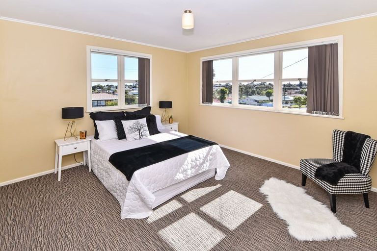 Photo of property in 1 Puriri Road, Manurewa, Auckland, 2102