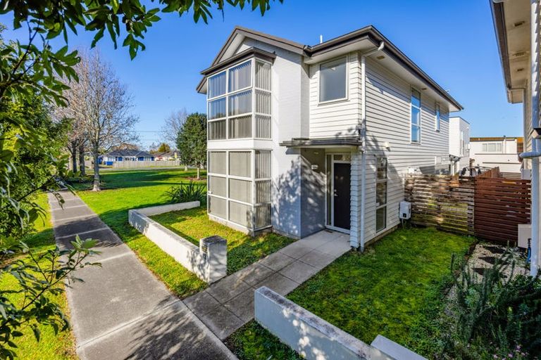 Photo of property in 13 Phar Lap Crescent, Takanini, 2112