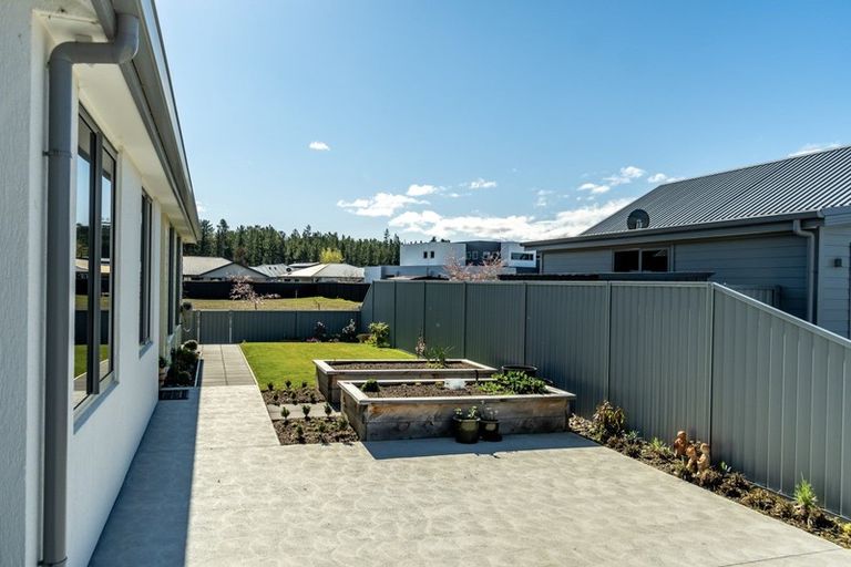 Photo of property in 8 Weaver Close, Alexandra, 9320