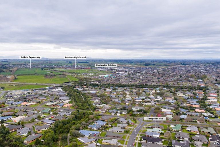 Photo of property in 3 Magellan Rise, Flagstaff, Hamilton, 3210