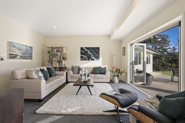 Photo of property in 43a Terry Smyth Drive, Kumeu, 0892