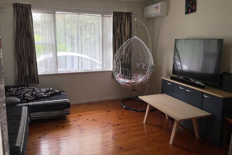 Photo of property in 2/6 Arabi Street, Sandringham, Auckland, 1041