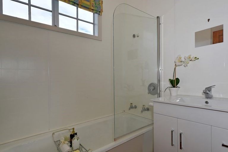 Photo of property in 130 Birdwood Avenue, Beckenham, Christchurch, 8023