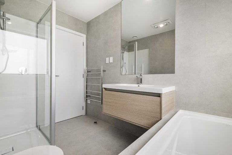 Photo of property in 13 Isabella Lane, Henderson, 0610