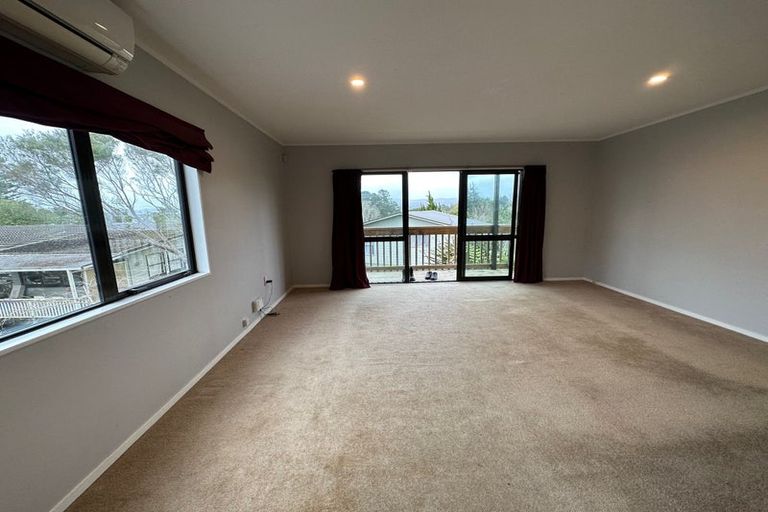 Photo of property in 1/6 Nielsen Place, Massey, Auckland, 0614
