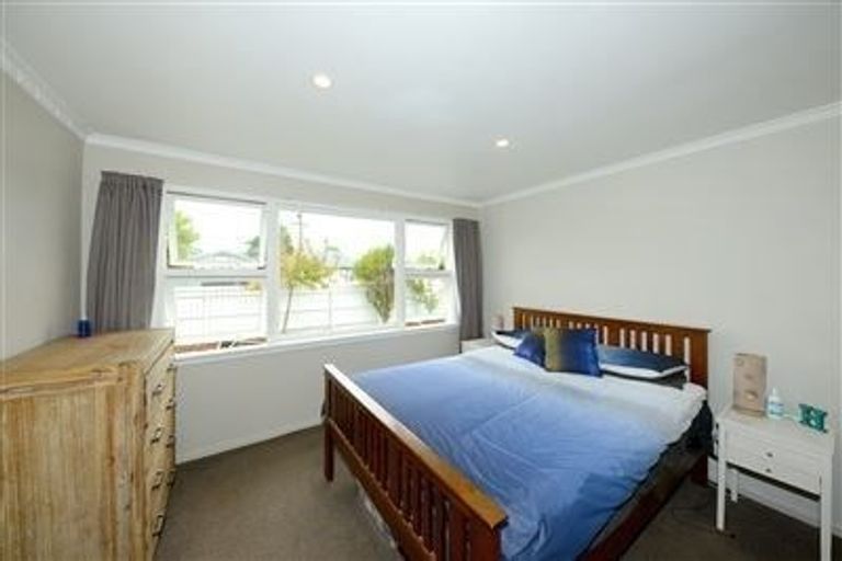 Photo of property in 3 Shirldale Place, Avonhead, Christchurch, 8042