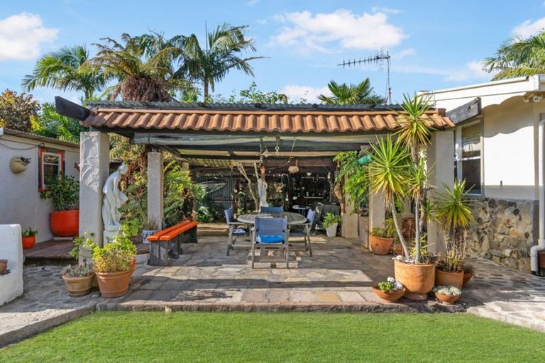 Photo of property in 120 Kiwi Road, Whangamata, 3620