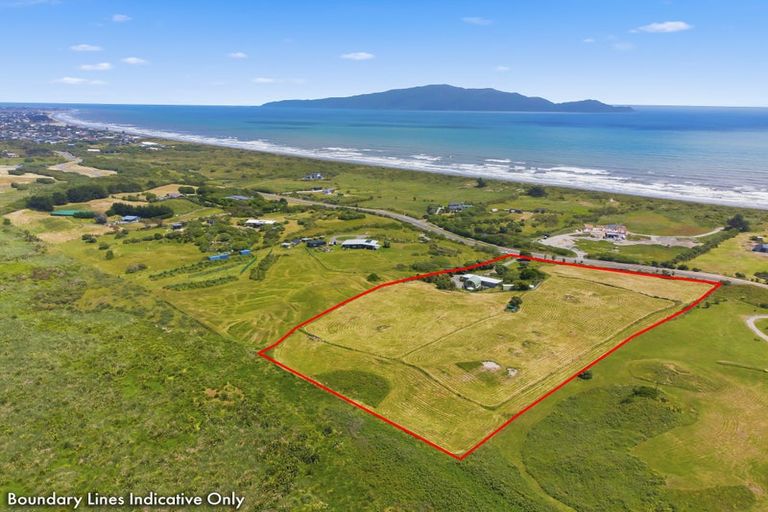 Photo of property in 171 Paetawa Road, Peka Peka, Waikanae, 5391