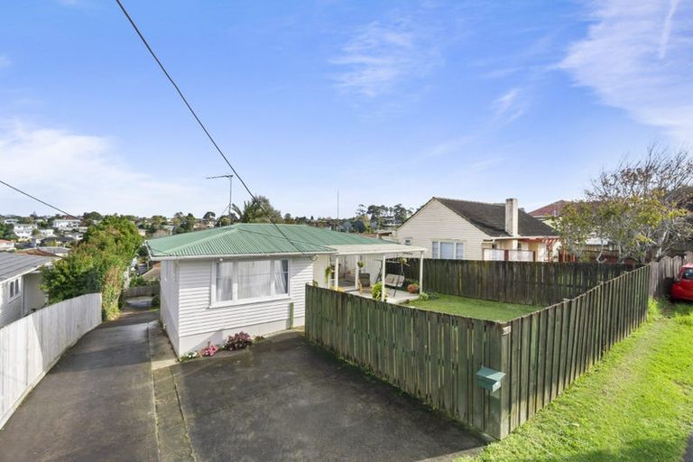 Photo of property in 1/160 Forrest Hill Road, Forrest Hill, Auckland, 0620