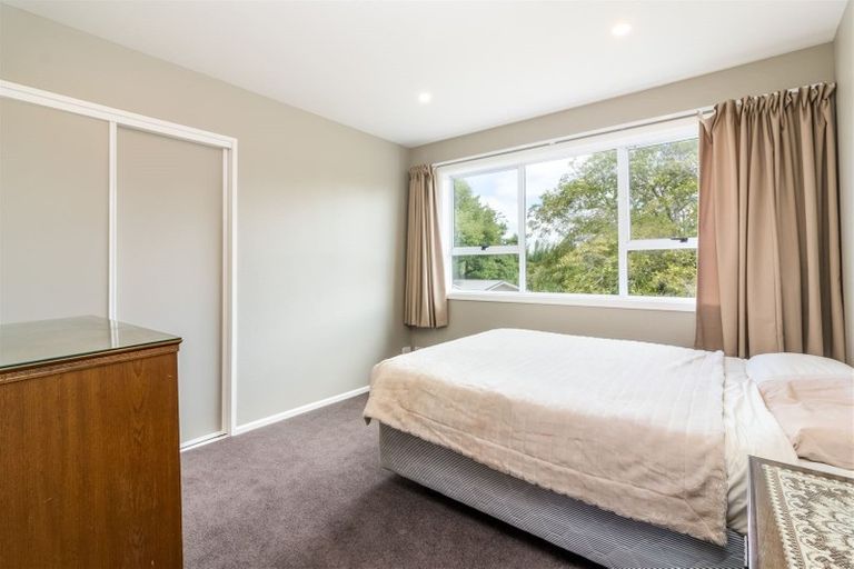 Photo of property in 633 Harewood Road, Harewood, Christchurch, 8051