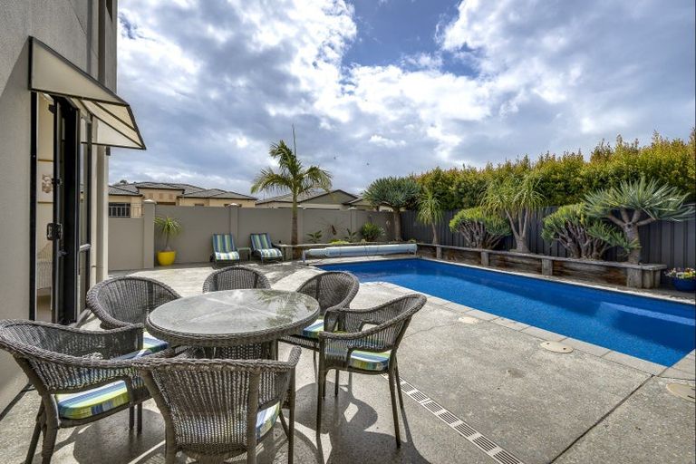 Photo of property in 15 Hunter Drive, Awatoto, Napier, 4110