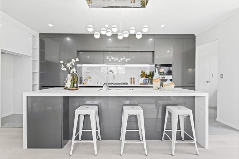 Photo of property in 5 Knockanara Drive, Flat Bush, Auckland, 2019