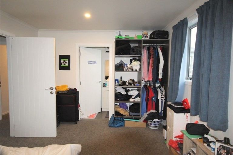 Photo of property in Includes 135, 137 Harbour Tce, 139 Harbour Terrace, North Dunedin, Dunedin, 9016