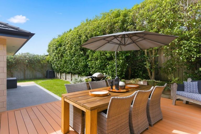 Photo of property in 8 Otupoa Way, Paraparaumu, 5032