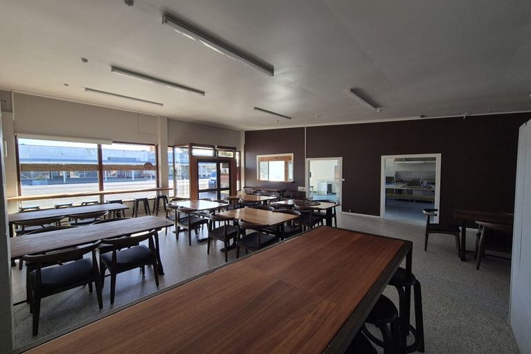 Photo of property in 30 Cook Street, Te Hapara, Gisborne, 4010