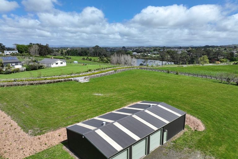 Photo of property in 2 Ada Lane, Riverhead, 0793