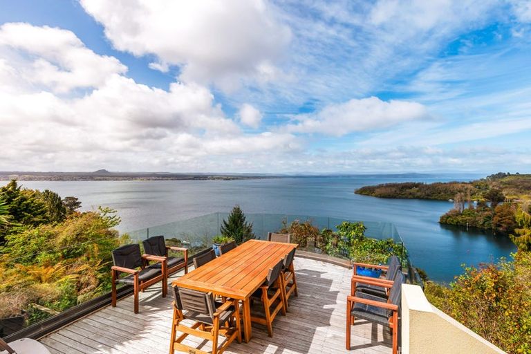 Photo of property in 47 Wakeman Road, Acacia Bay, Taupo, 3330