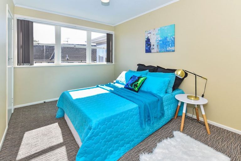 Photo of property in 1 Puriri Road, Manurewa, Auckland, 2102