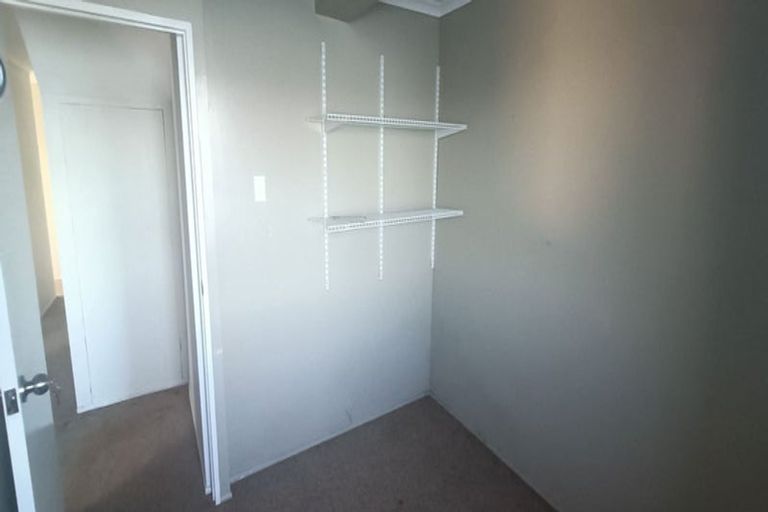 Photo of property in 120 Nicholson Road, Khandallah, Wellington, 6035