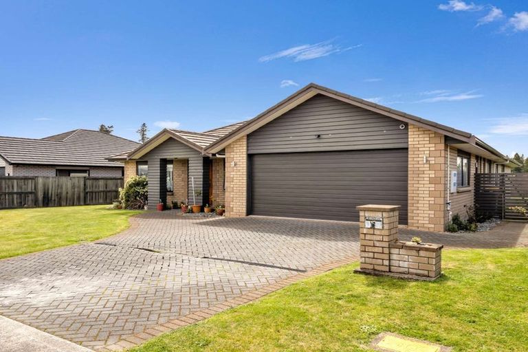 Photo of property in 15 Carroll Place, Owhata, Rotorua, 3010