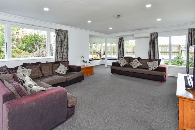 Photo of property in 5a Bunnythorpe Road, Papakura, 2110
