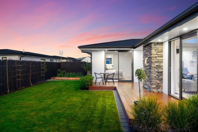 Photo of property in 5 William Deans Drive, Prebbleton, 7604