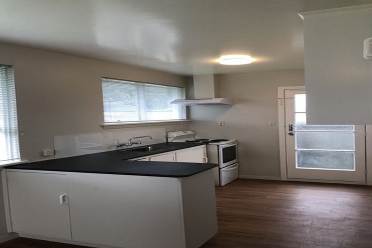 Photo of property in 4/6 Division Street, Riccarton, Christchurch, 8041