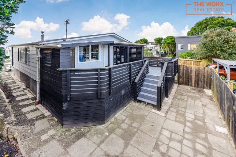 Photo of property in 150 Rangatira Road, Beach Haven, Auckland, 0626
