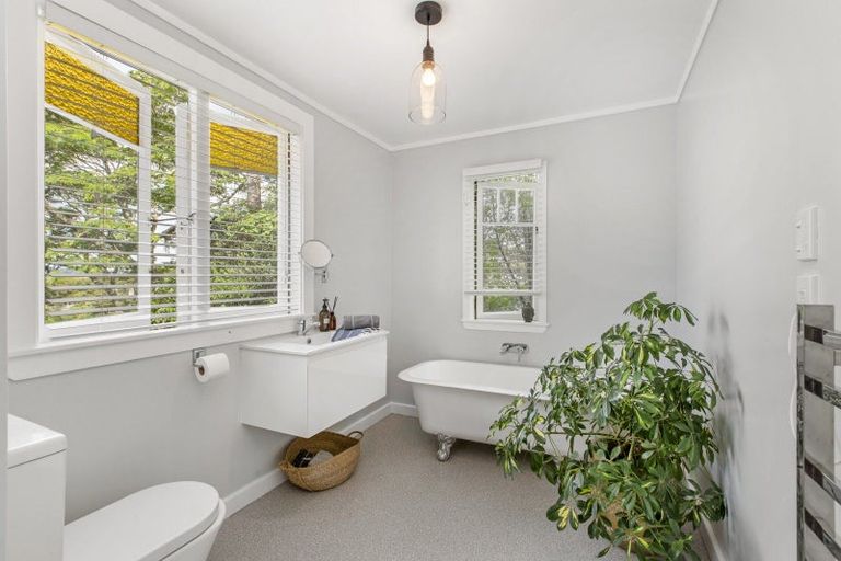 Photo of property in 104c Greenslade Road, Raglan, 3295