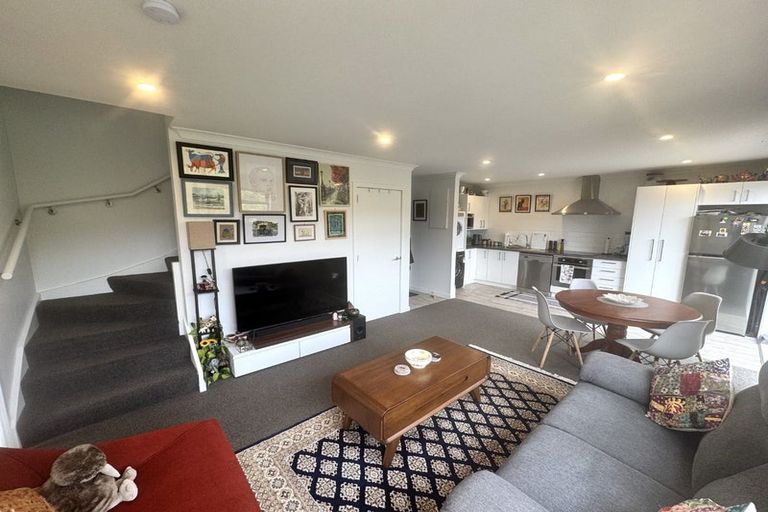 Photo of property in 5 Ara Patukawenga, Tawa, Wellington, 5028