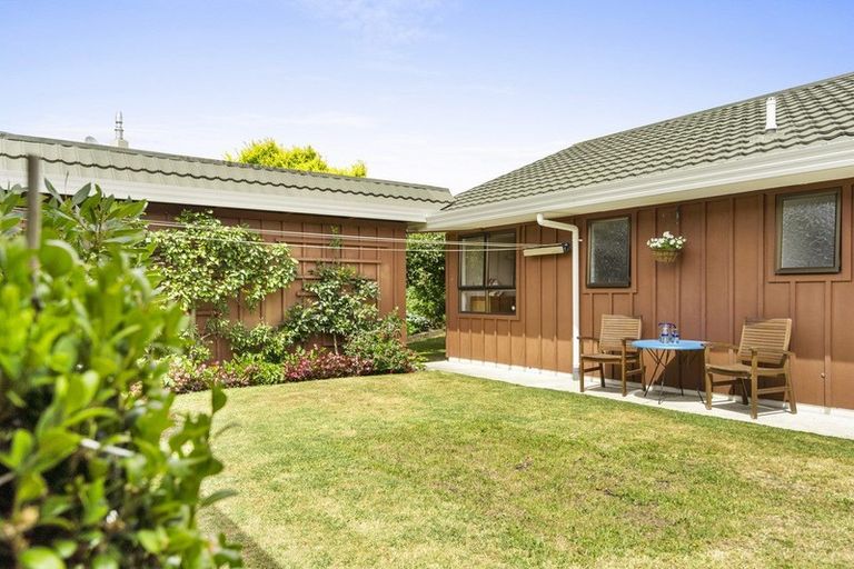 Photo of property in 2 Byron Street, Leamington, Cambridge, 3432