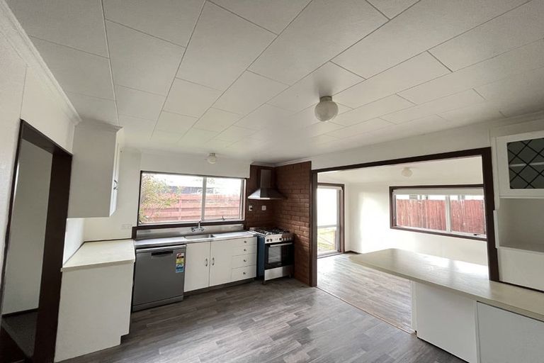 Photo of property in 55 Manu Crescent, Upper Vogeltown, New Plymouth, 4310