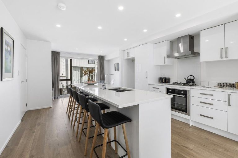 Photo of property in 79b Herald Street, Berhampore, Wellington, 6023